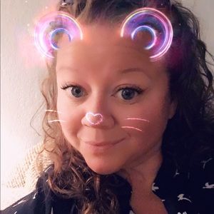 Meet your Posher, Pamela